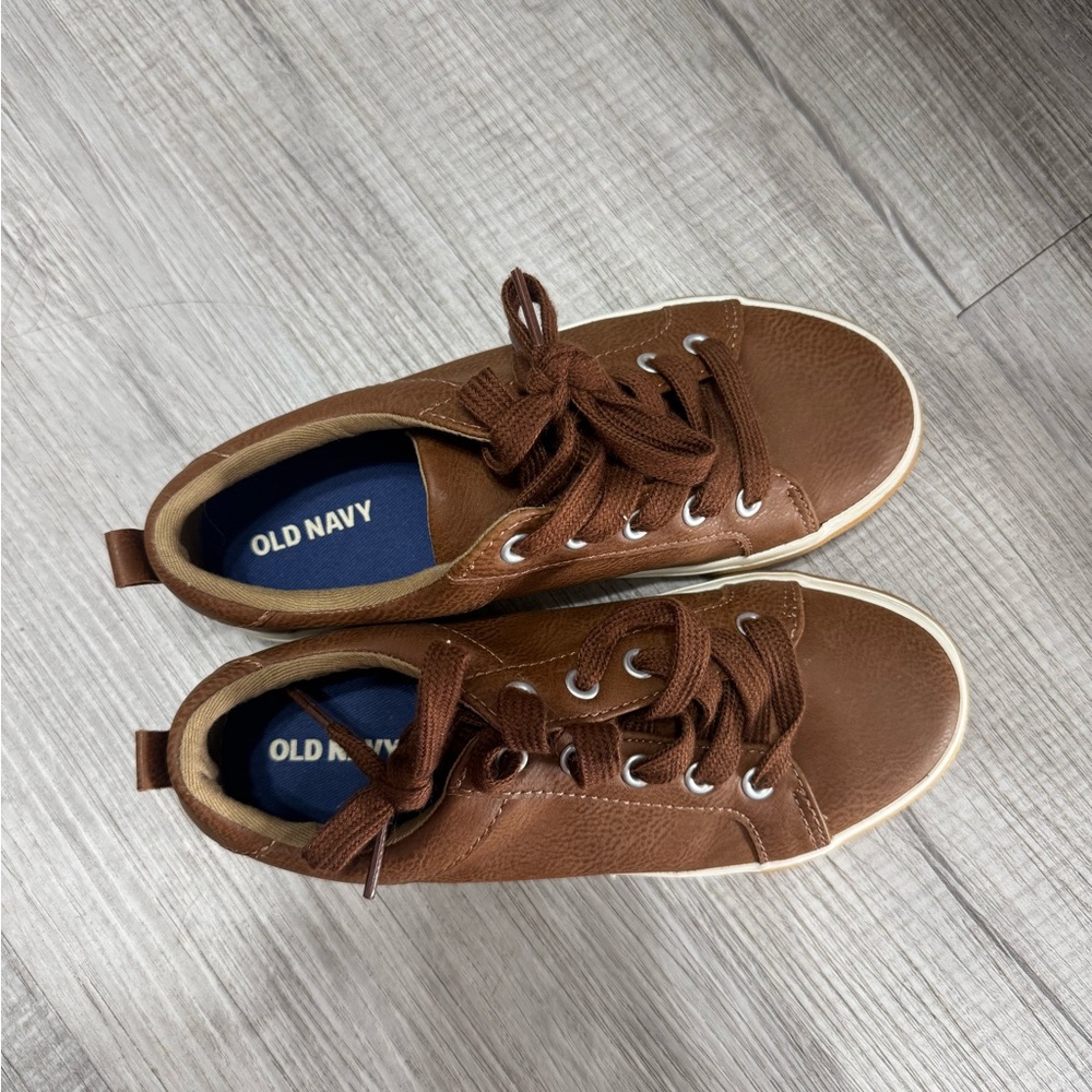 Old Navy Chestnut Casual Sneakers